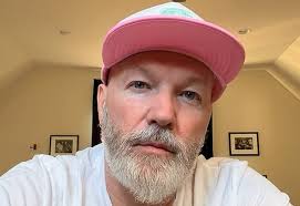 Fred Durst Faz emocionante tributo a Sam Rivers