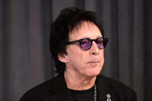 Peter Criss Lamenta a Morte de Ace Frehley Com o Coração Partido