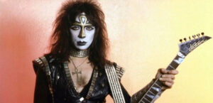 Vinnie Vincent Presta homenagem a Ace Frehley, Relembrando seu primeiro encontro