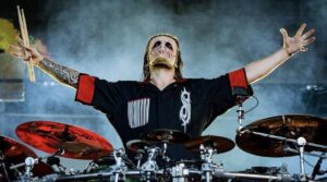 Jay Weinberg dá sinais de lançamento solo ainda este mês